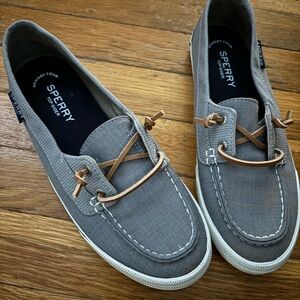 Women’s Sperry, memory foam, size 8, grey